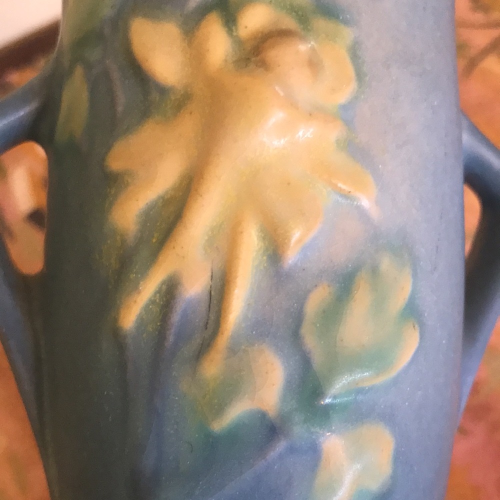 Vintage Roseville Columbine Vase, 13-6 - Picture 2 of 12